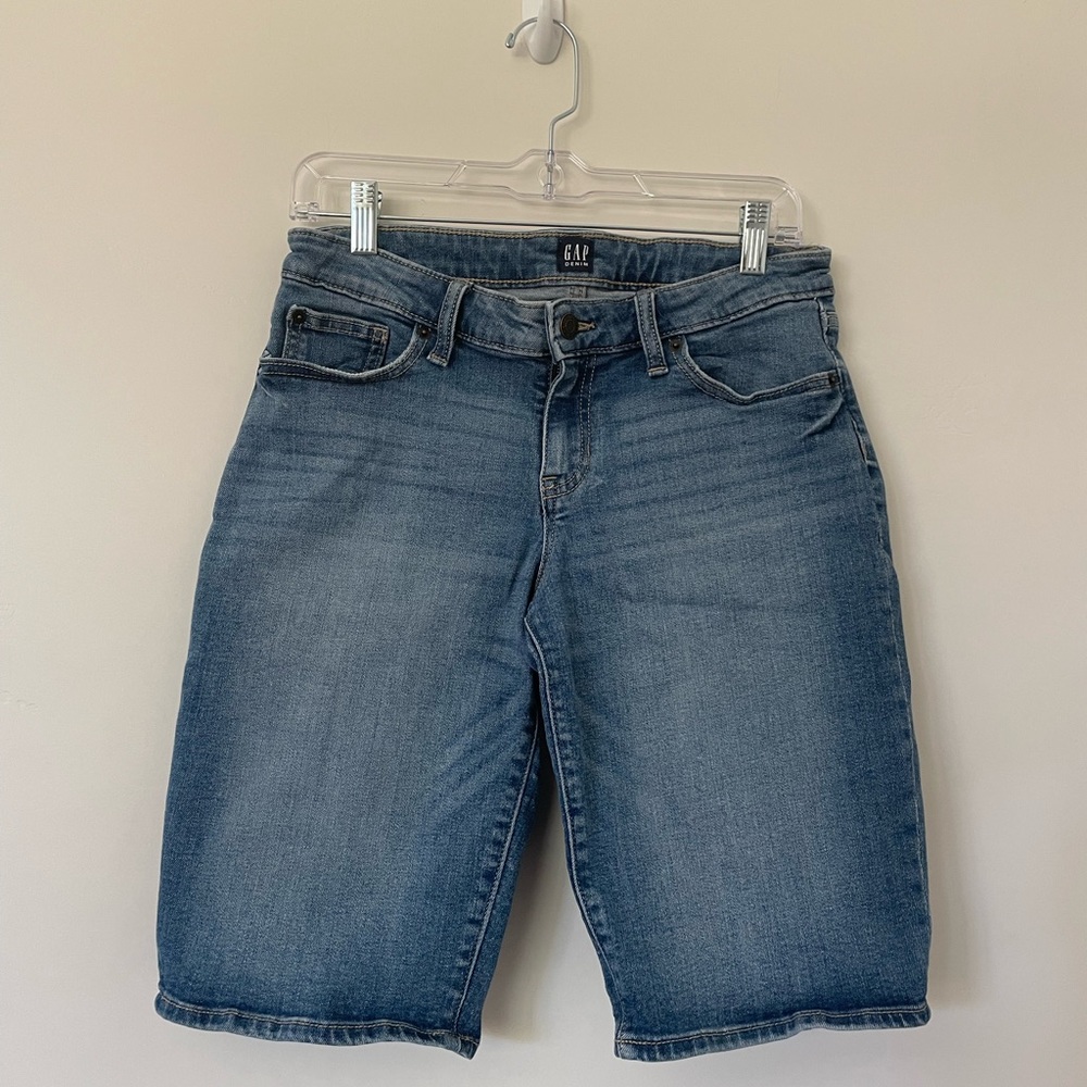 LONG DENIM MOM SHORTS